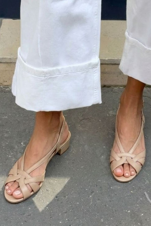 Sandra - Sandalias de tacón bajo con tiras cruzadas y talón abierto, en piel color nude