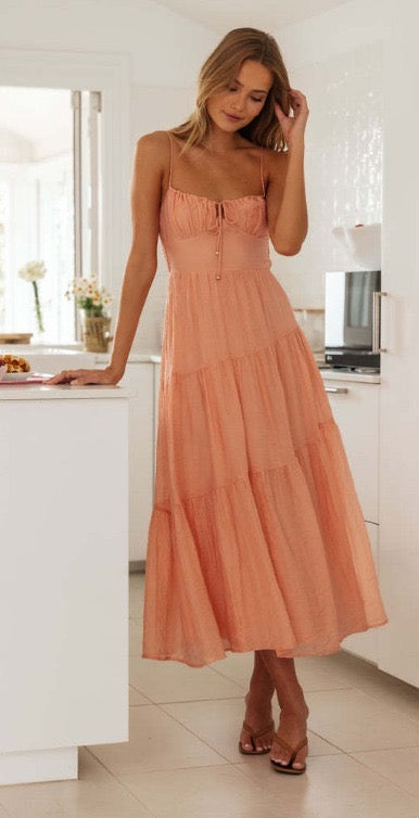 Desiré - Vestido largo escalonado Coral