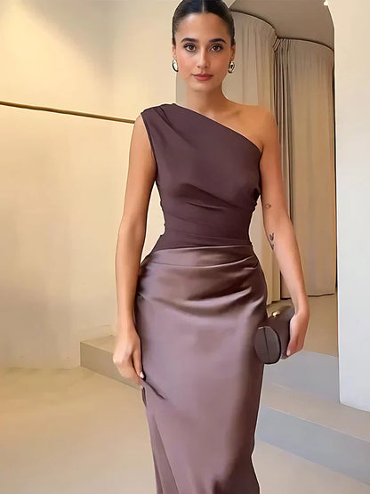 Amber - Vestido largo de satén con un solo hombro