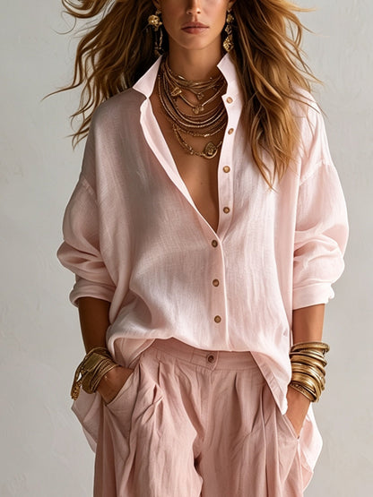 Carmen - Camisa blanca amplia y pantalón globo verde oliva